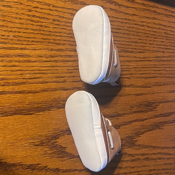 Used - Picture 2 of 3